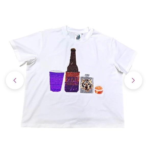 Queen of Sparkles - Swig of Swinney Drink Tee - Medium - Picture 2 of 2